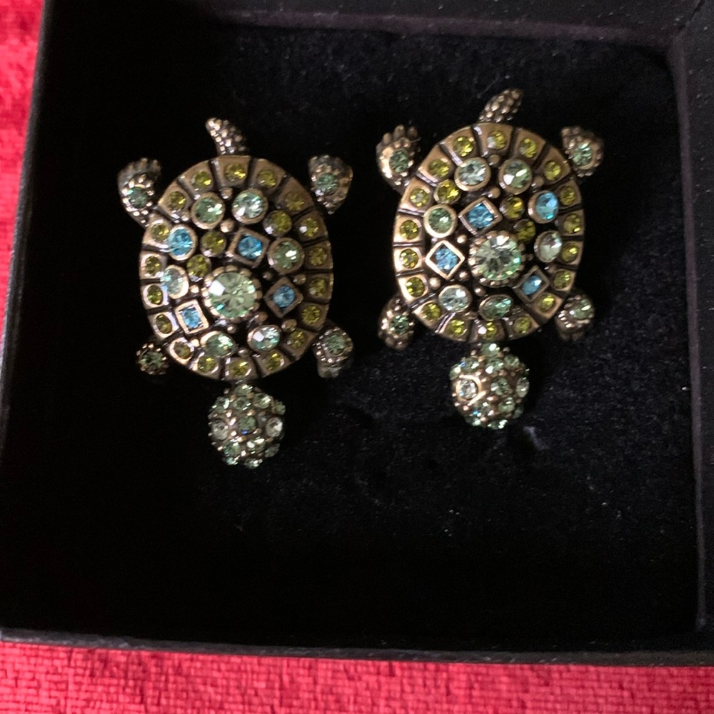 Heidi Daus simply irresistible Turtle earrings